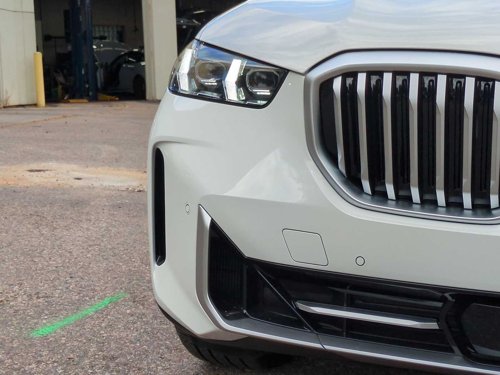 Thumbnail: 2026 BMW X5 - 11