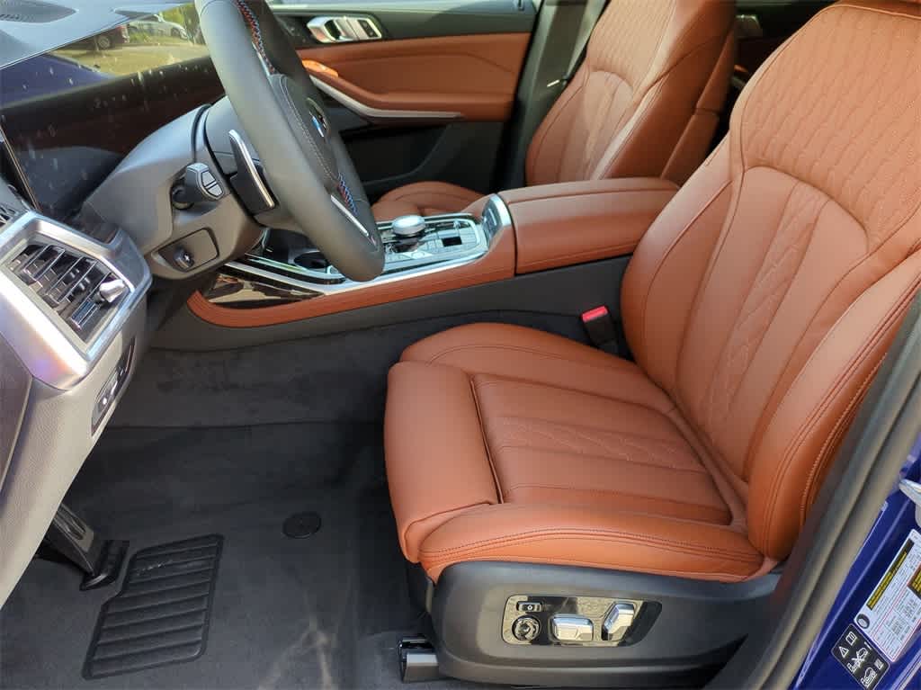 Thumbnail: 2025 BMW X7 - 17