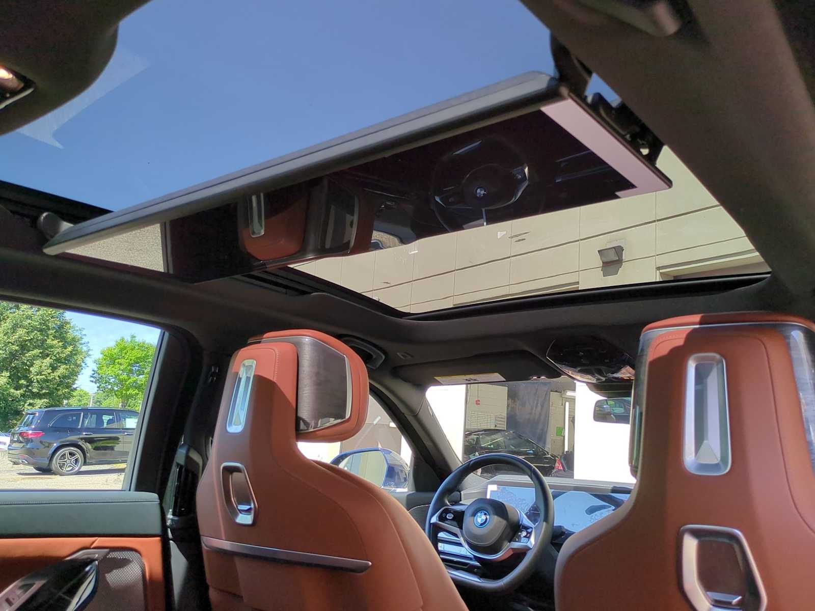 Thumbnail: 2024 BMW i7 - 22