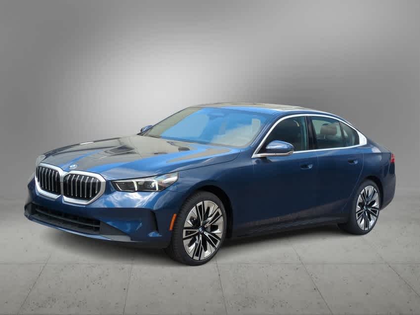 Thumbnail: 2026 BMW 5 Series - 4