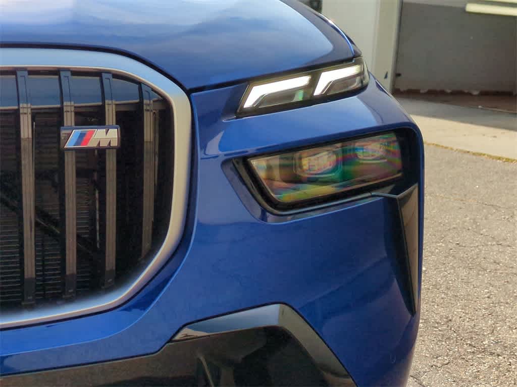 Thumbnail: 2025 BMW X7 - 11