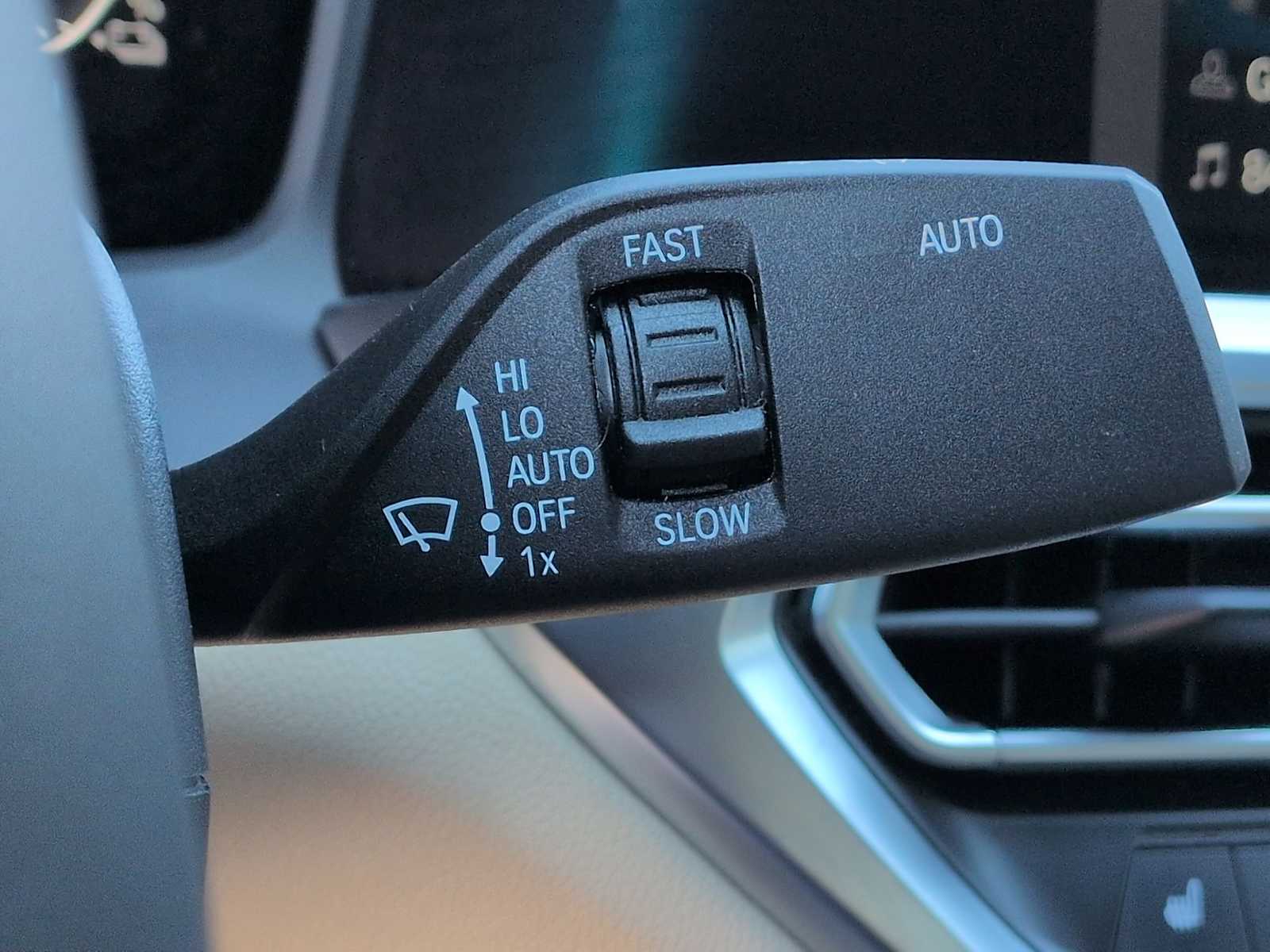 Thumbnail: 2021 BMW 3 Series - 27