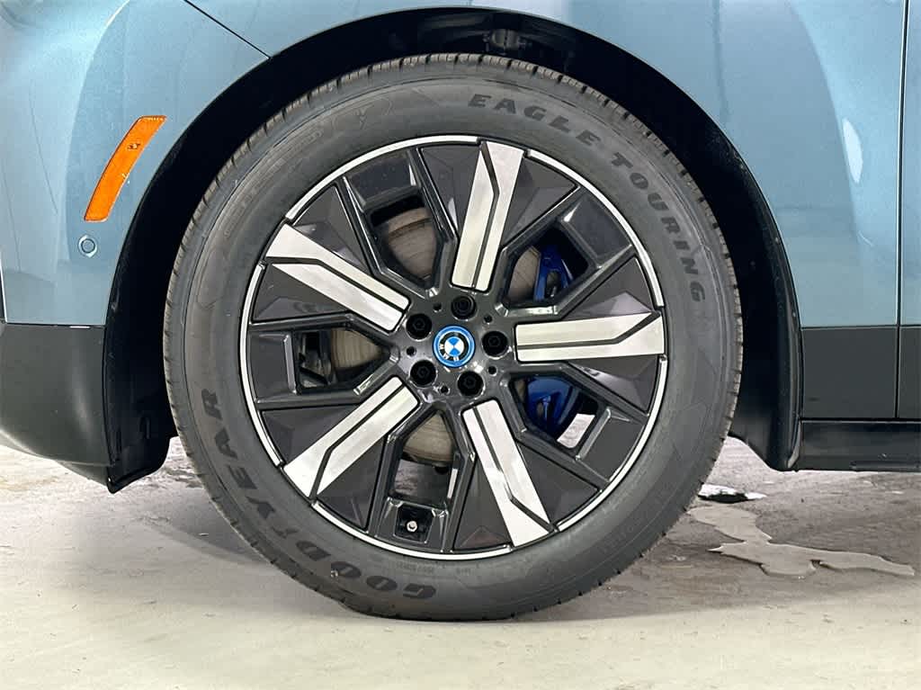 Thumbnail: 2025 BMW iX - 16