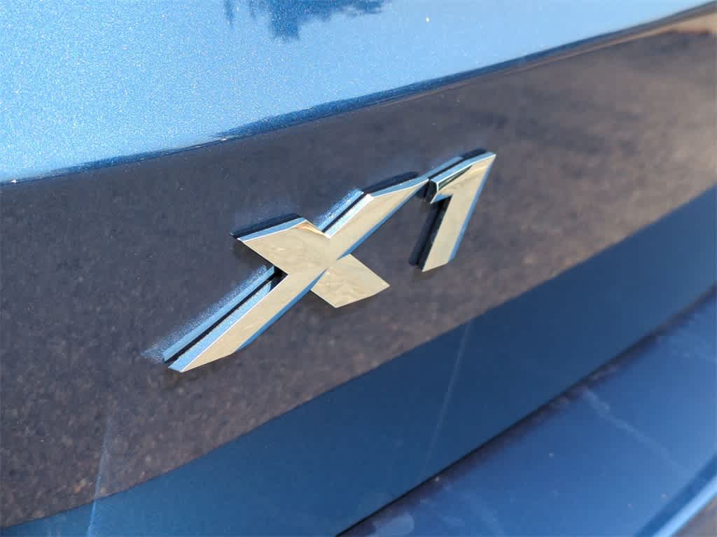 2025 BMW X1 xDrive28i 11