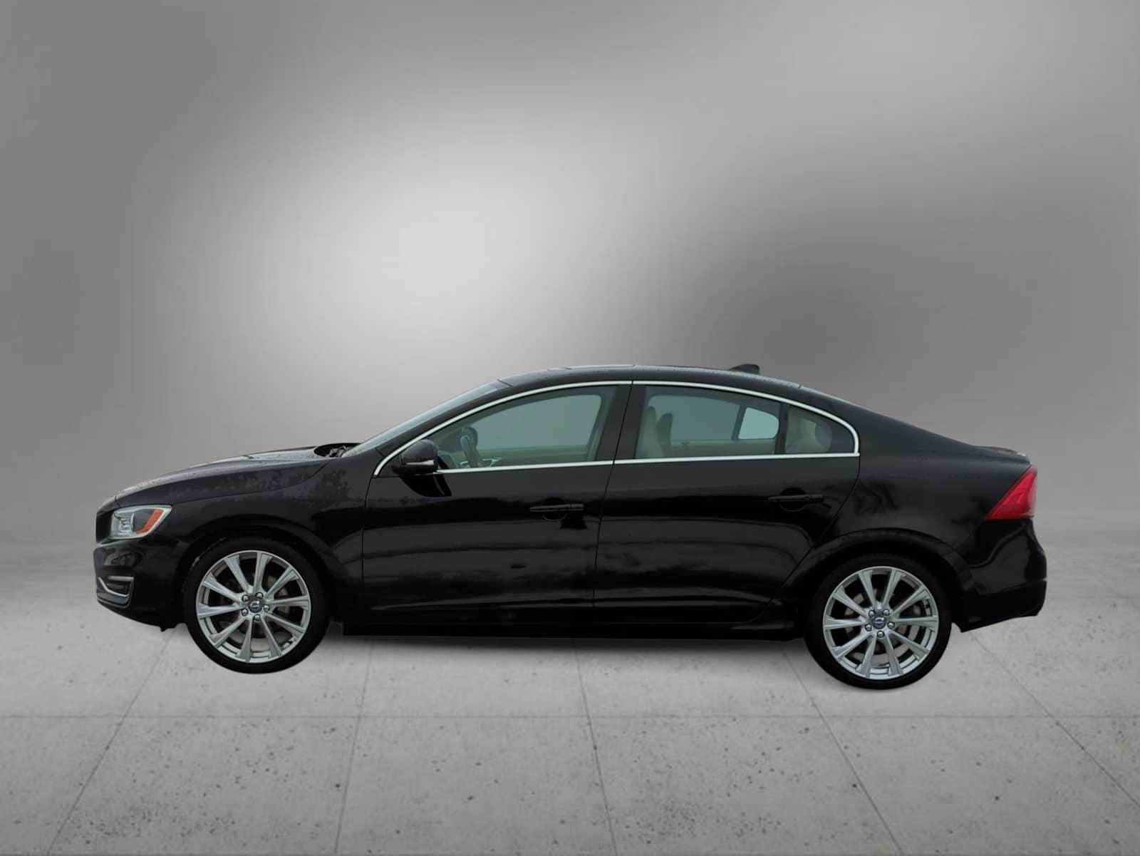 Thumbnail: 2016 Volvo S60 - 5