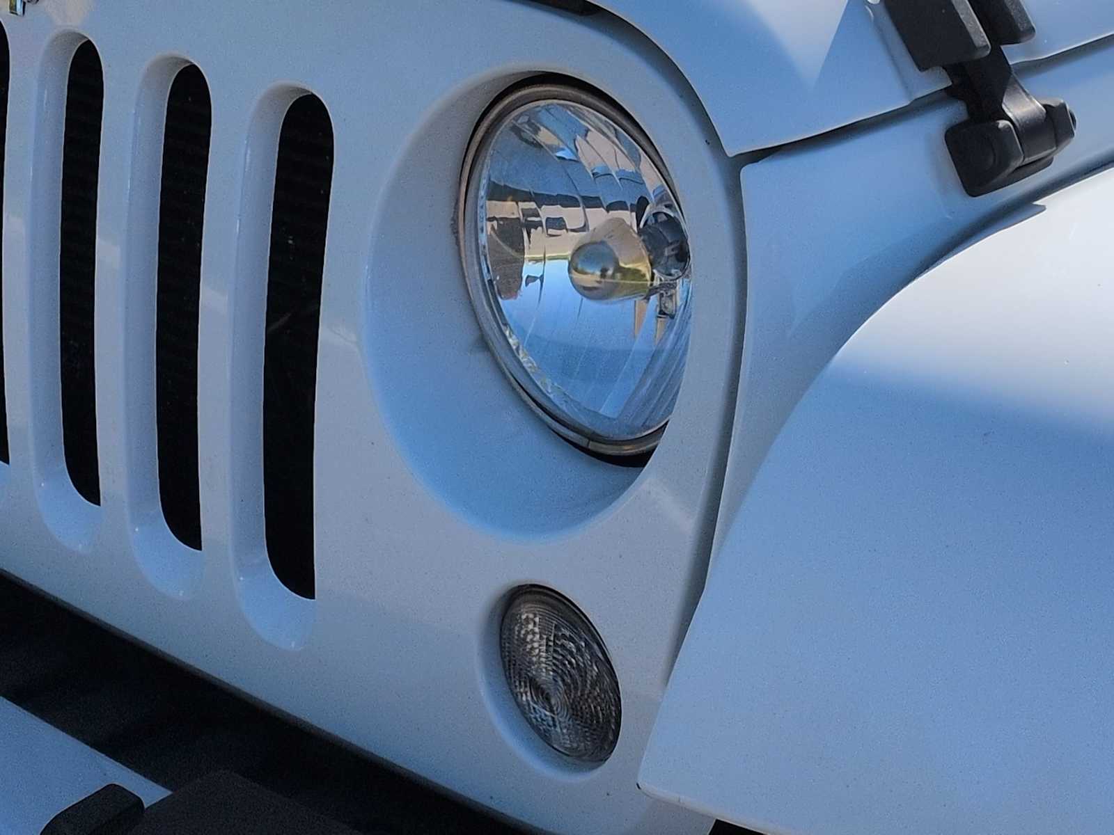 Thumbnail: 2014 Jeep Wrangler - 10