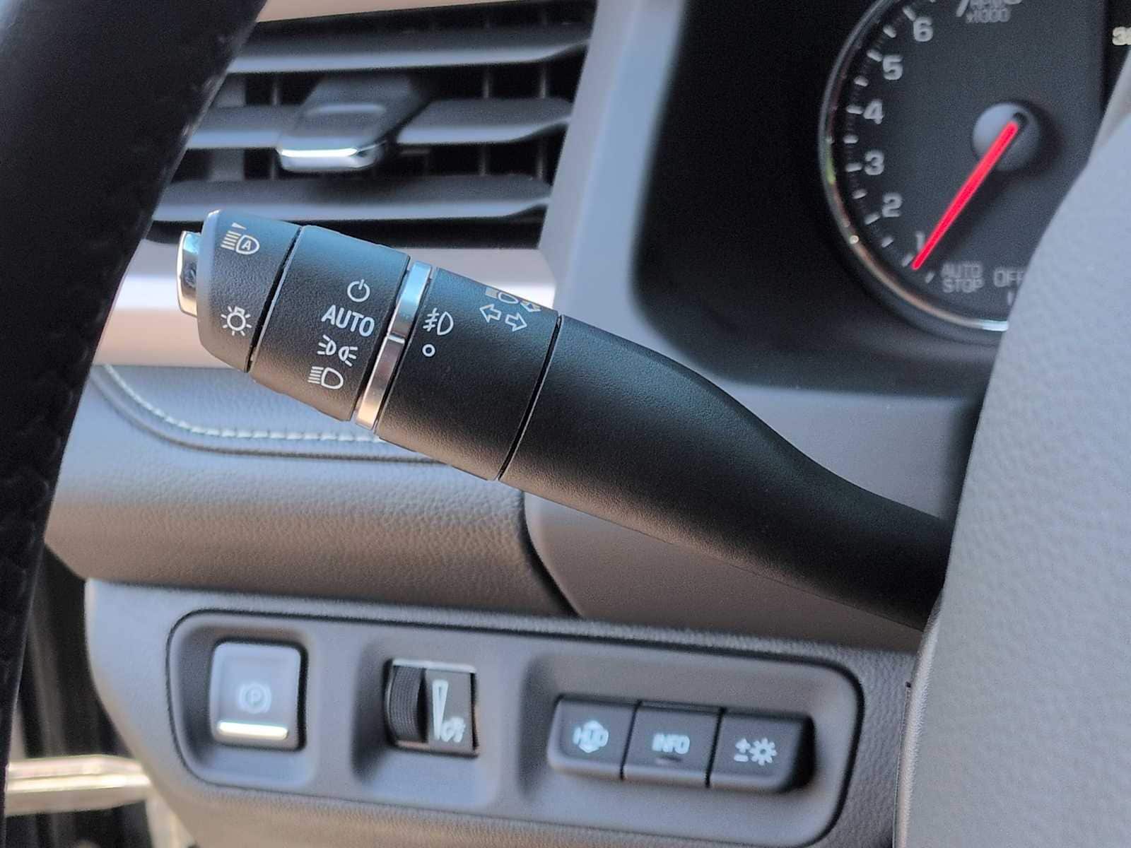 Thumbnail: 2021 GMC Acadia - 28