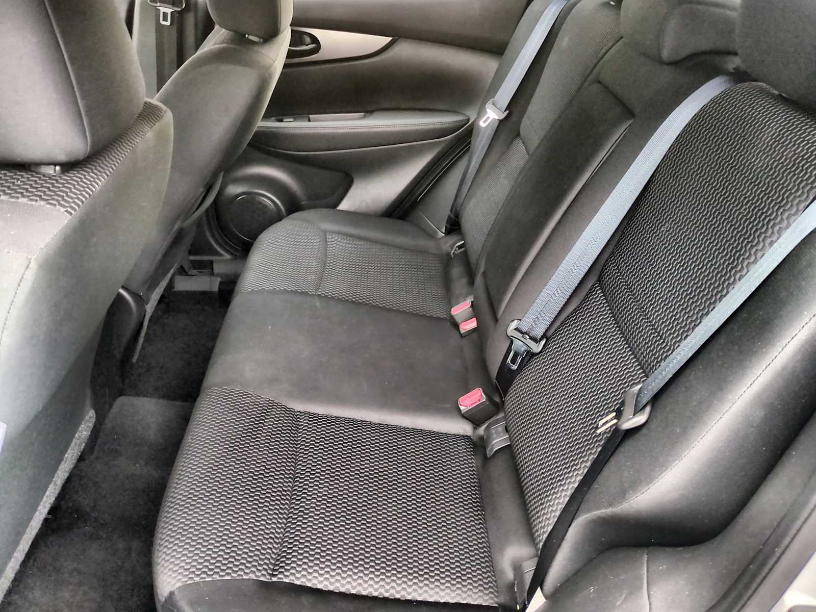 Thumbnail: 2019 Nissan Rogue Sport - 19