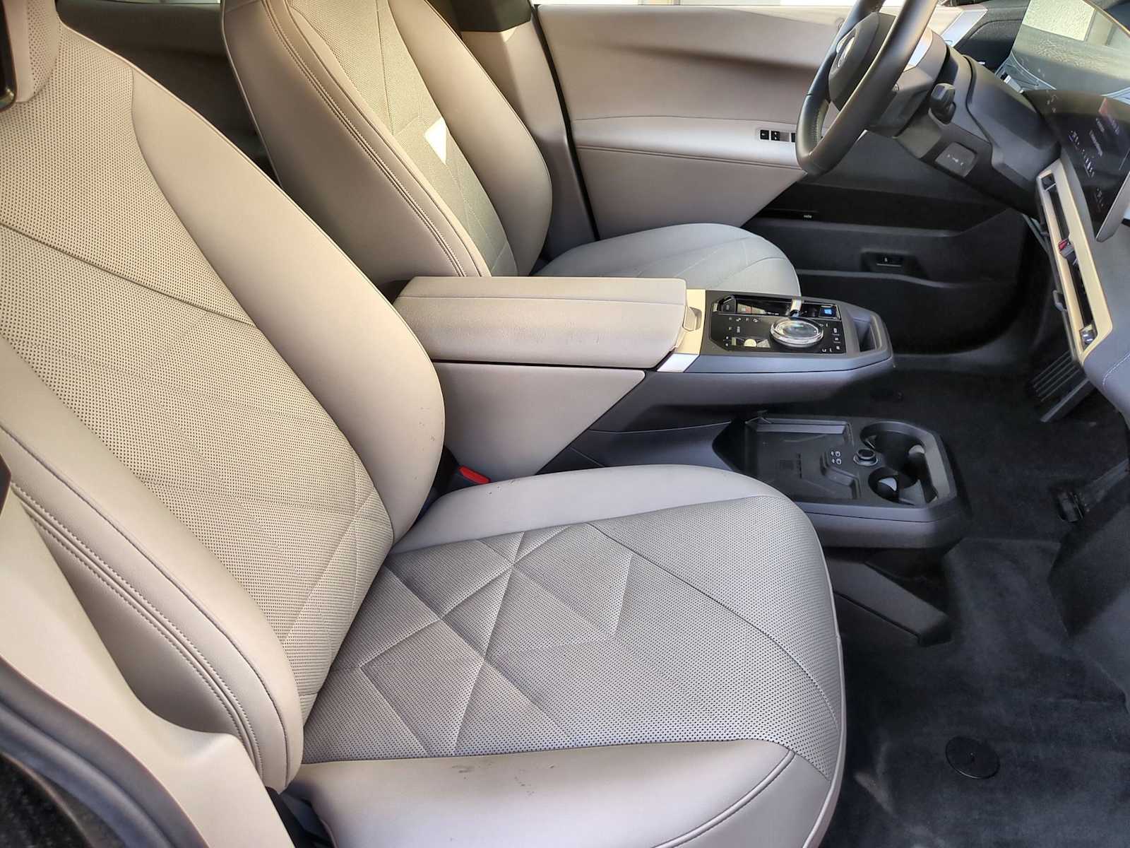 Thumbnail: 2025 BMW iX - 23