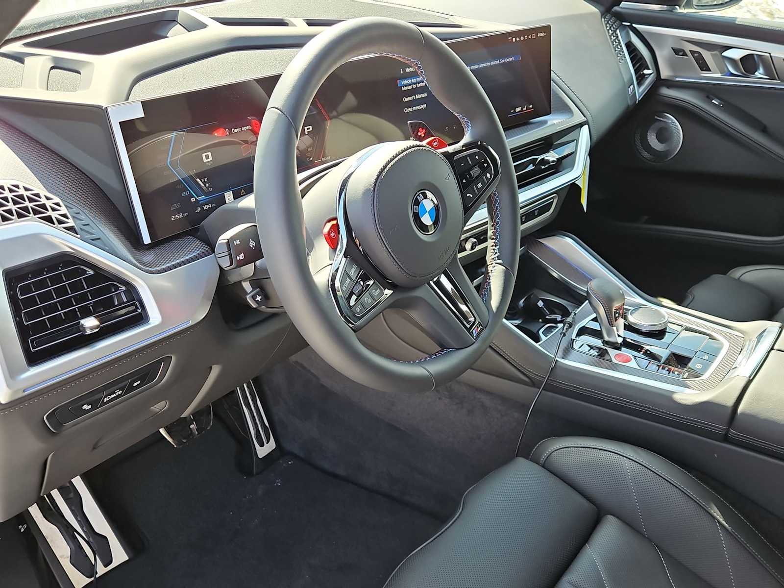 Thumbnail: 2026 BMW XM - 10