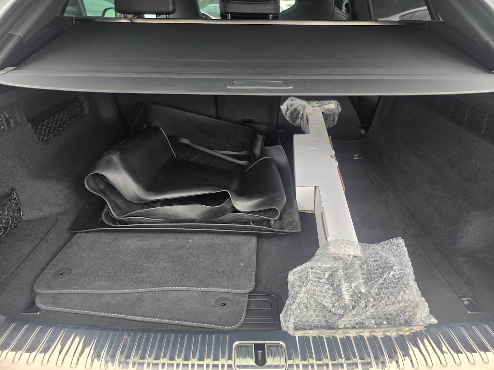 Thumbnail: 2023 Audi SQ8 - 21