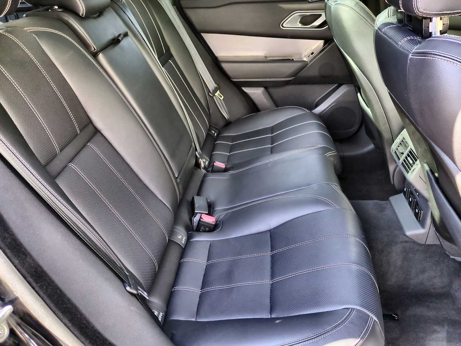 Thumbnail: 2018 Land Rover Range Rover Velar - 22