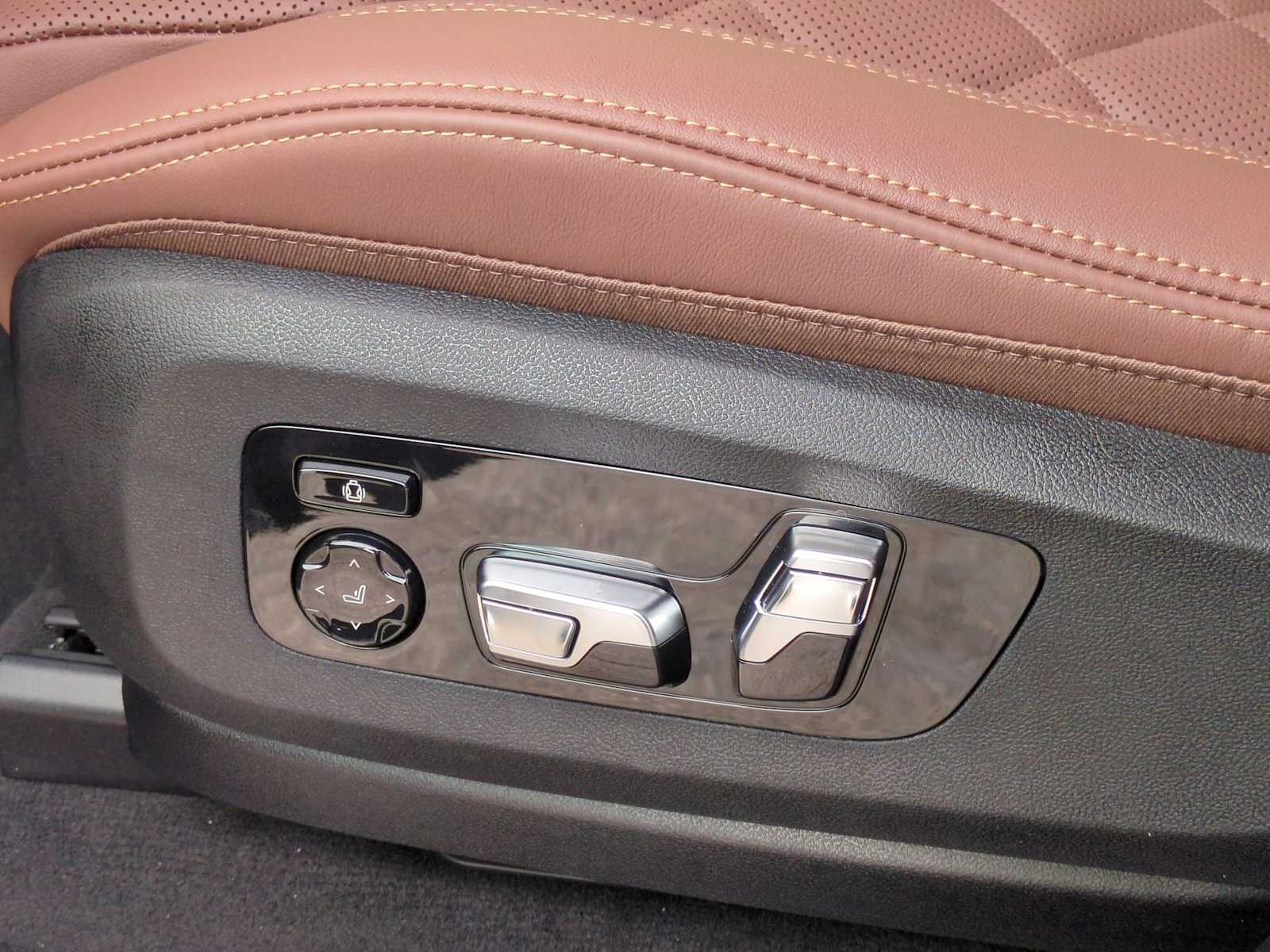 Thumbnail: 2026 BMW X5 - 17