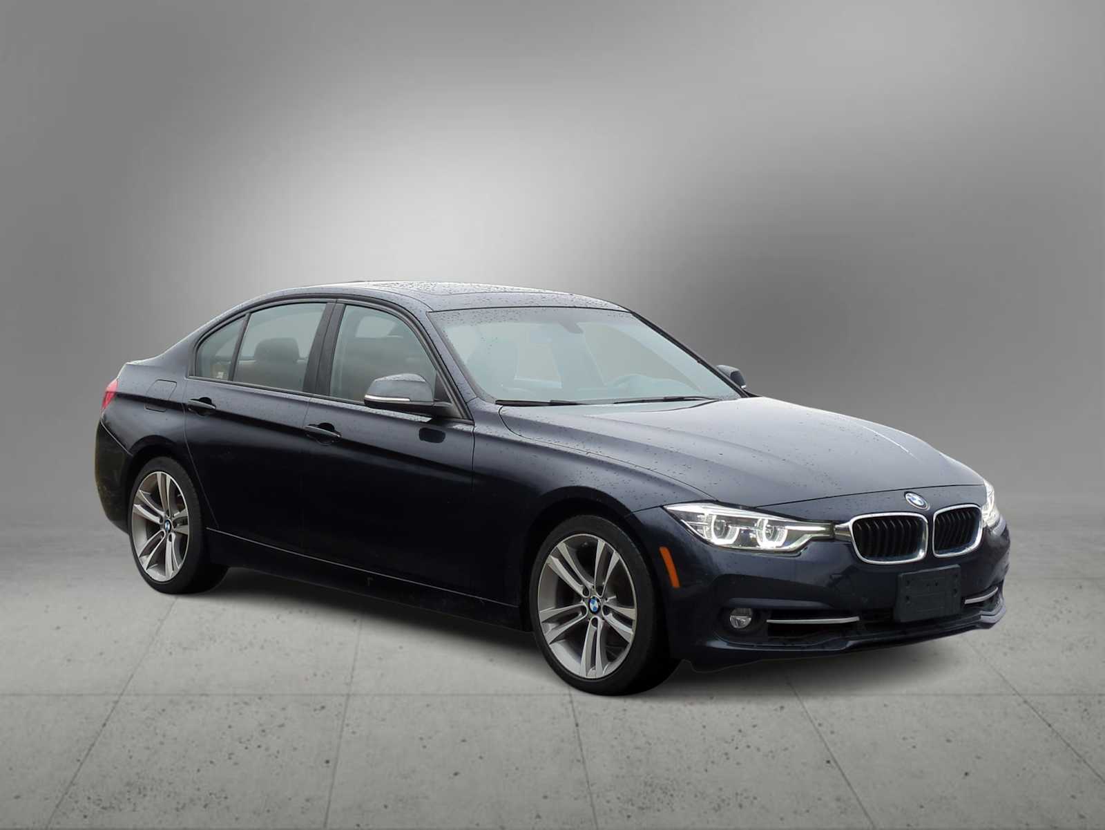 Thumbnail: 2016 BMW 3 Series - 2