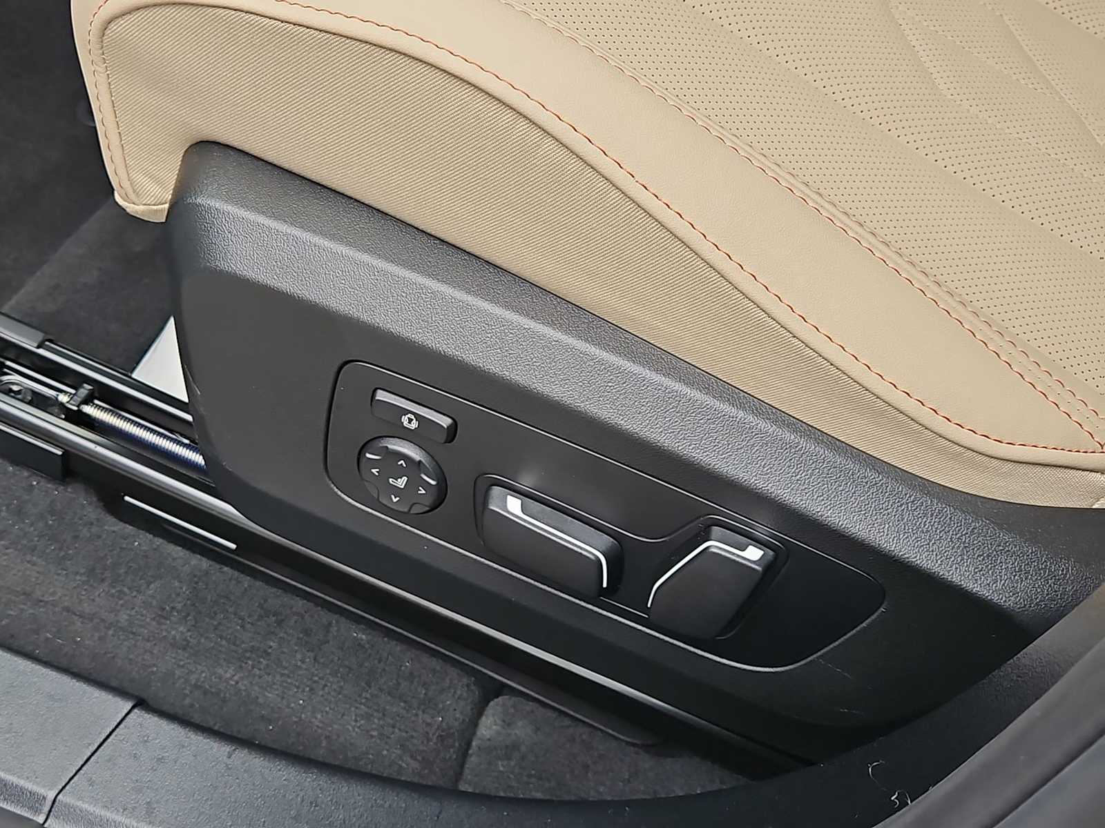 Thumbnail: 2026 BMW X3 - 16