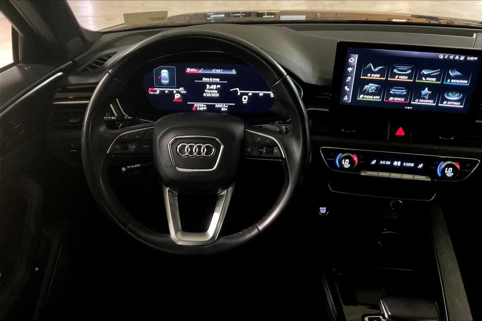 2023 Audi A4 S line Quattro Premium Plus photo 4