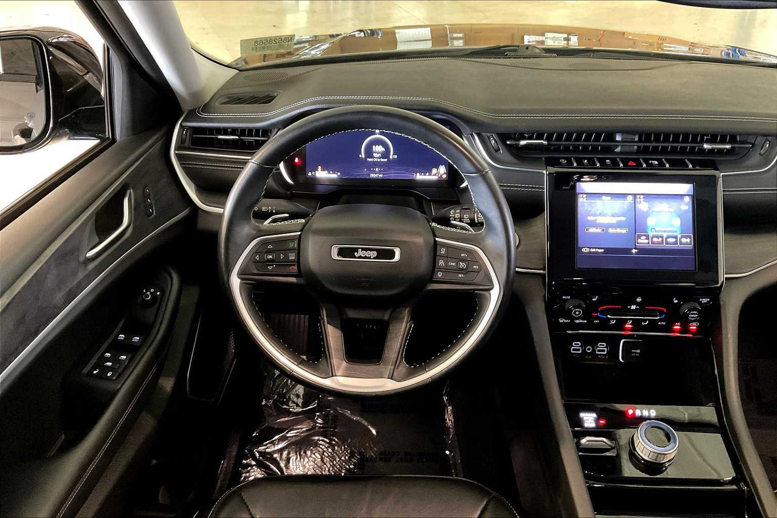 2022 Jeep Grand Cherokee Limited photo 4