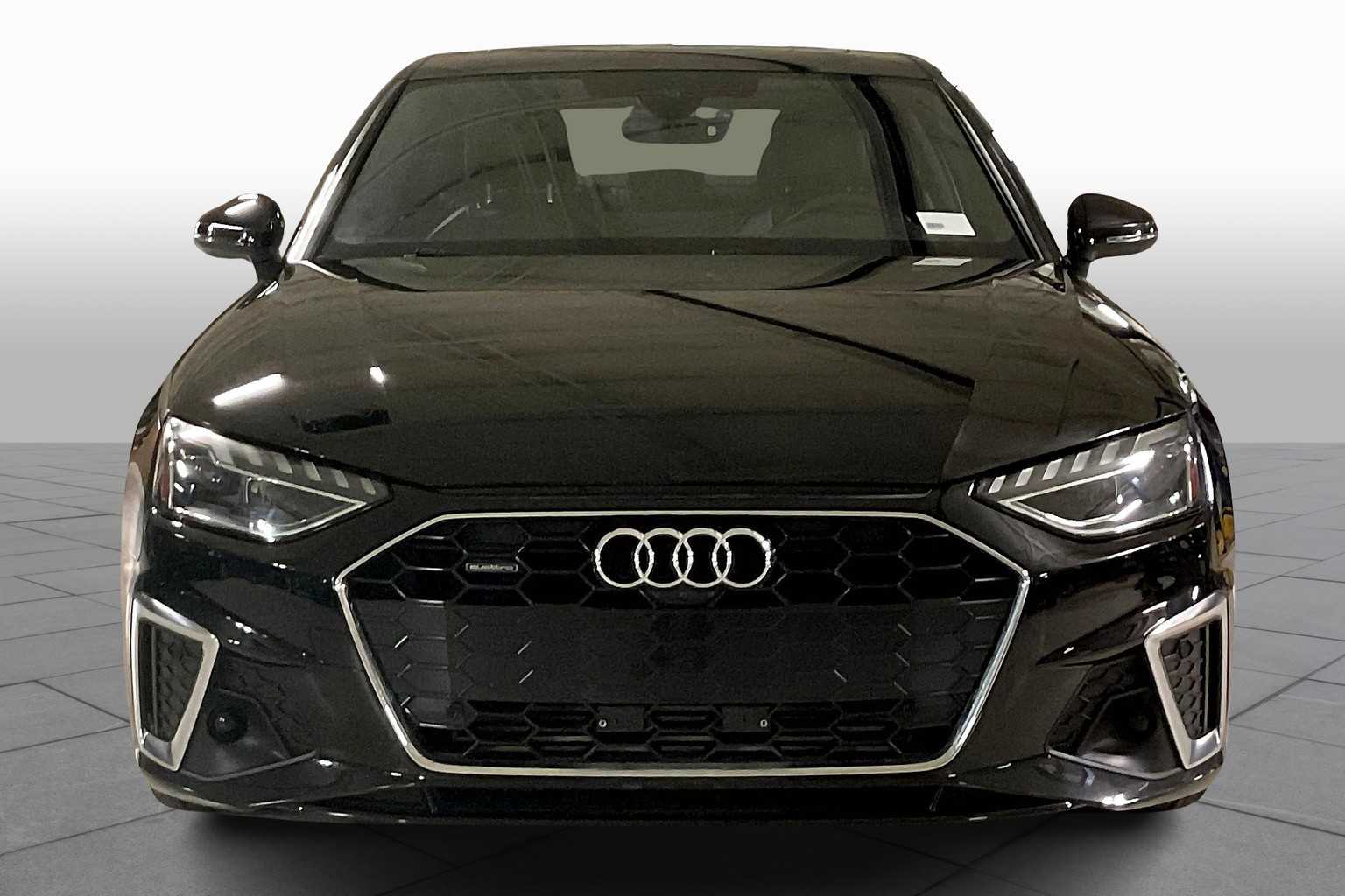 2023 Audi A4 S line Quattro Premium Plus photo 2