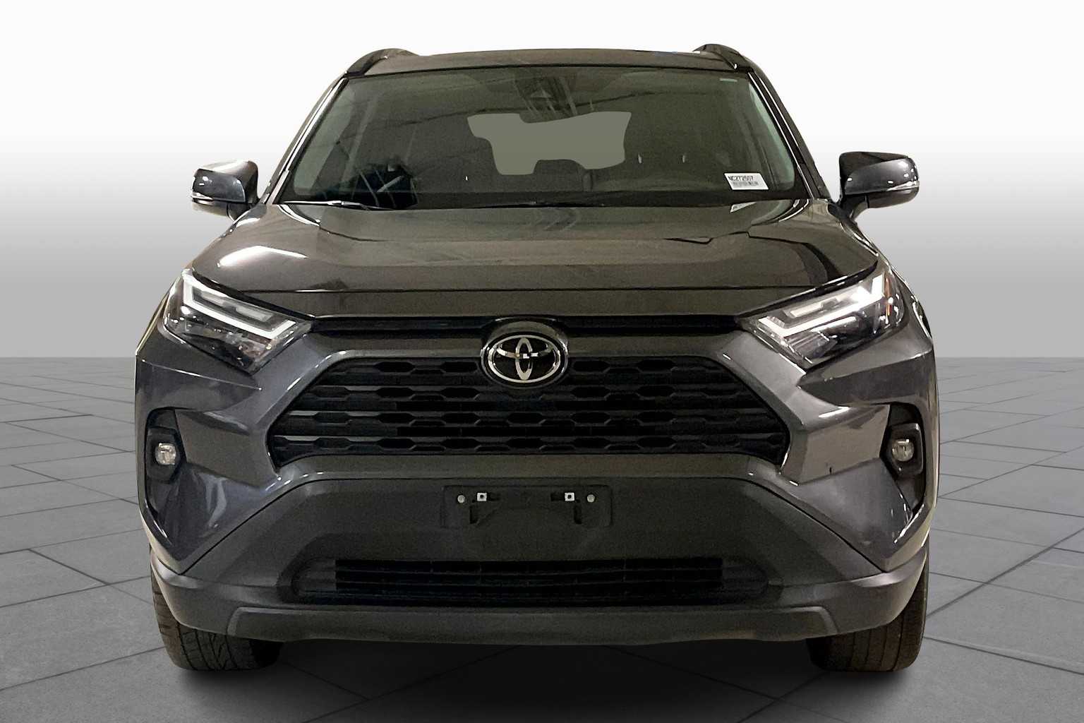 2022 Toyota RAV4 XLE Premium photo 2