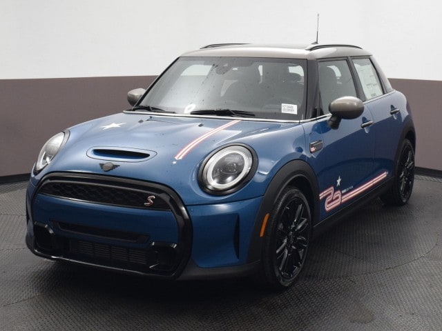 2023 MINI Hardtop 4 Door S's photo