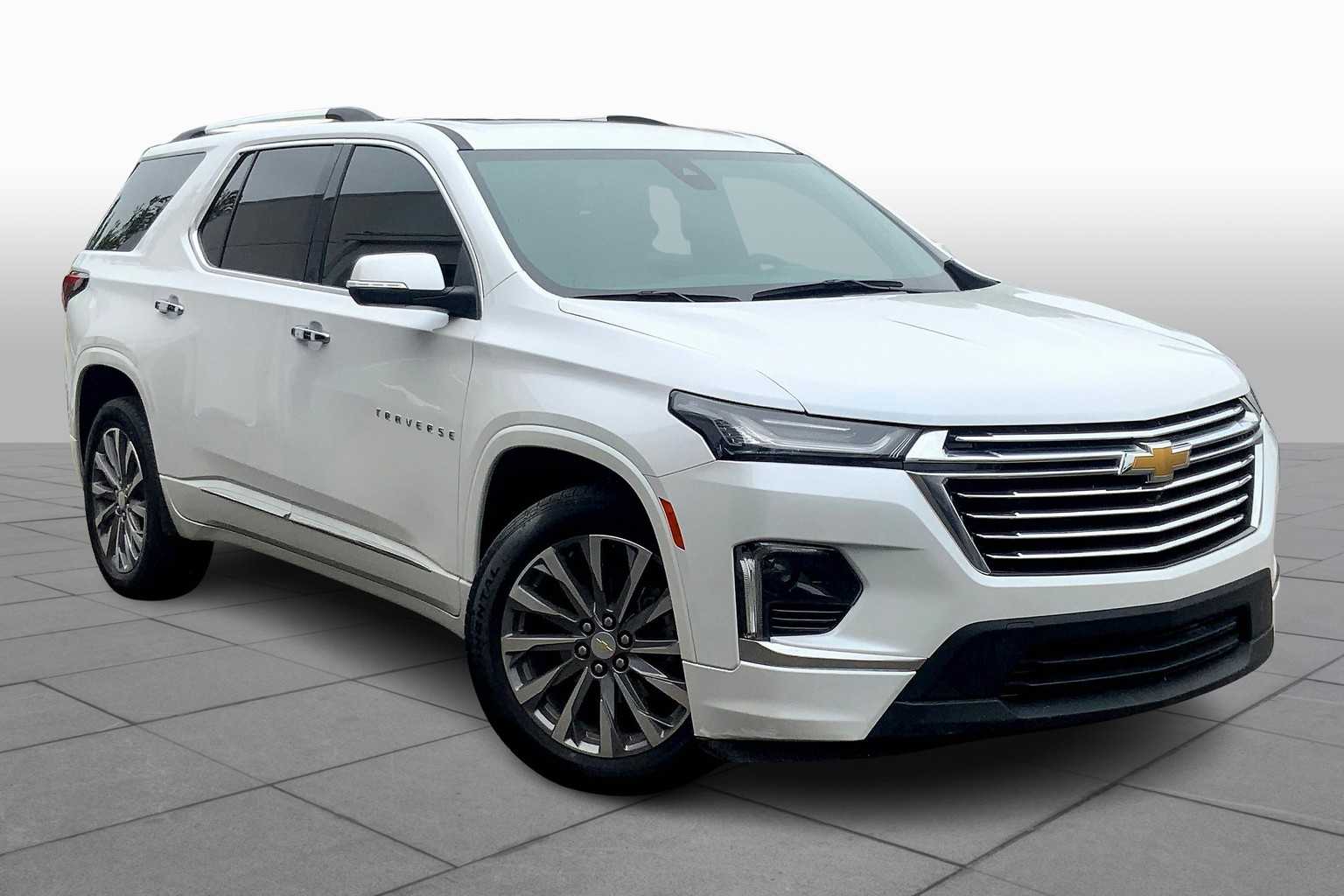 2023 Chevrolet Traverse Premier photo 3