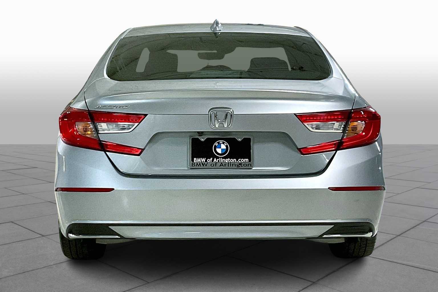 2019 Honda Accord LX 1.5T photo 3