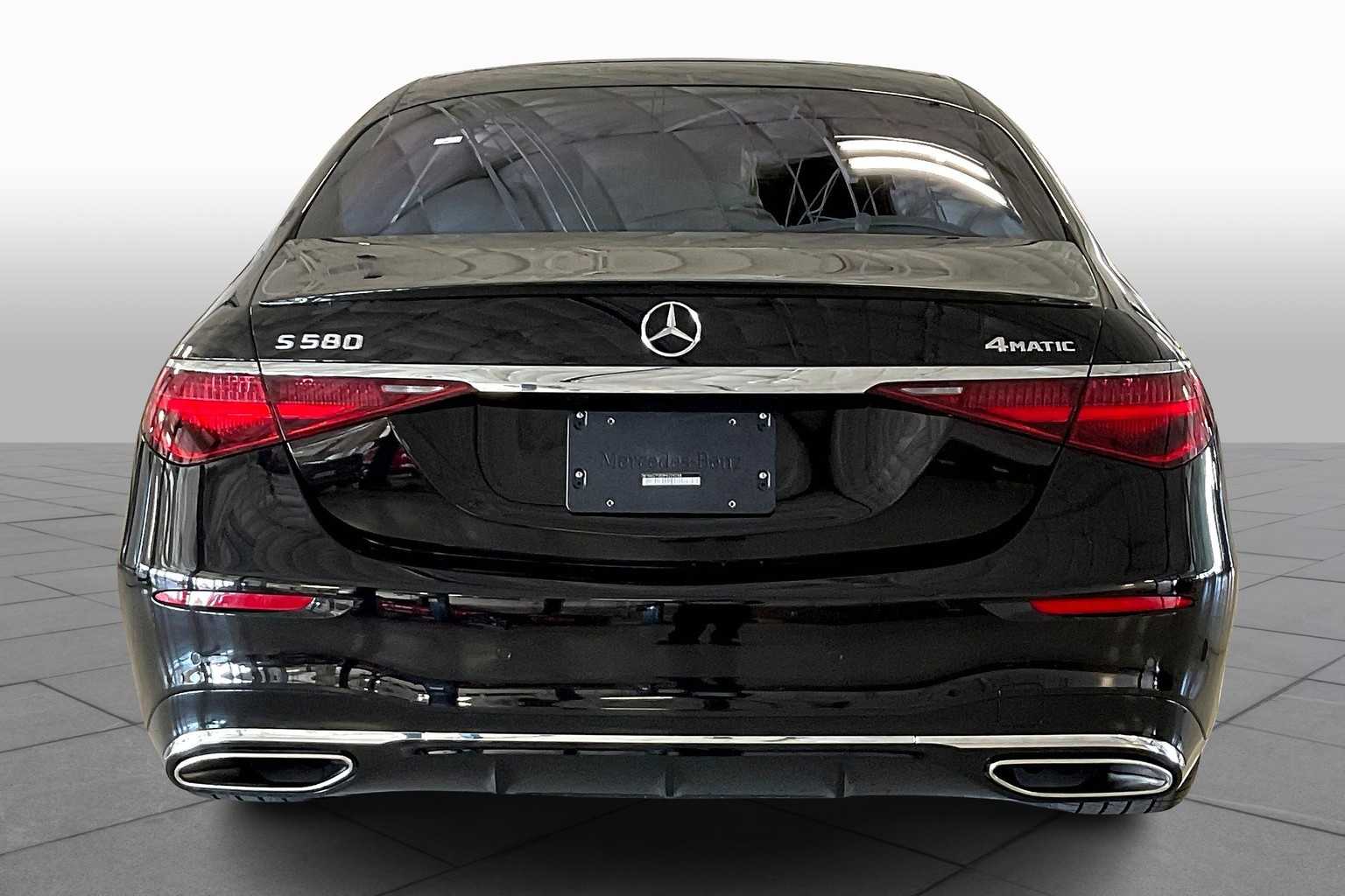 2023 Mercedes Benz S 580 4MATIC photo 3