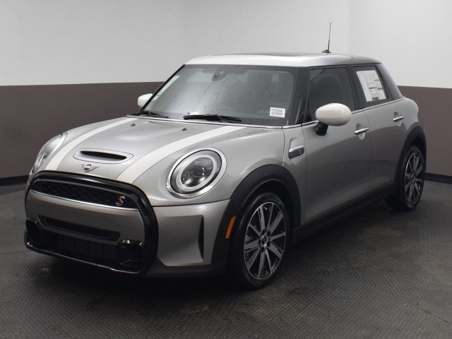 2023 MINI Hardtop 4 Door S's photo