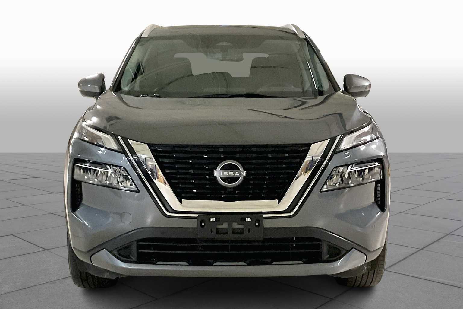 2023 Nissan Rogue SL photo 2