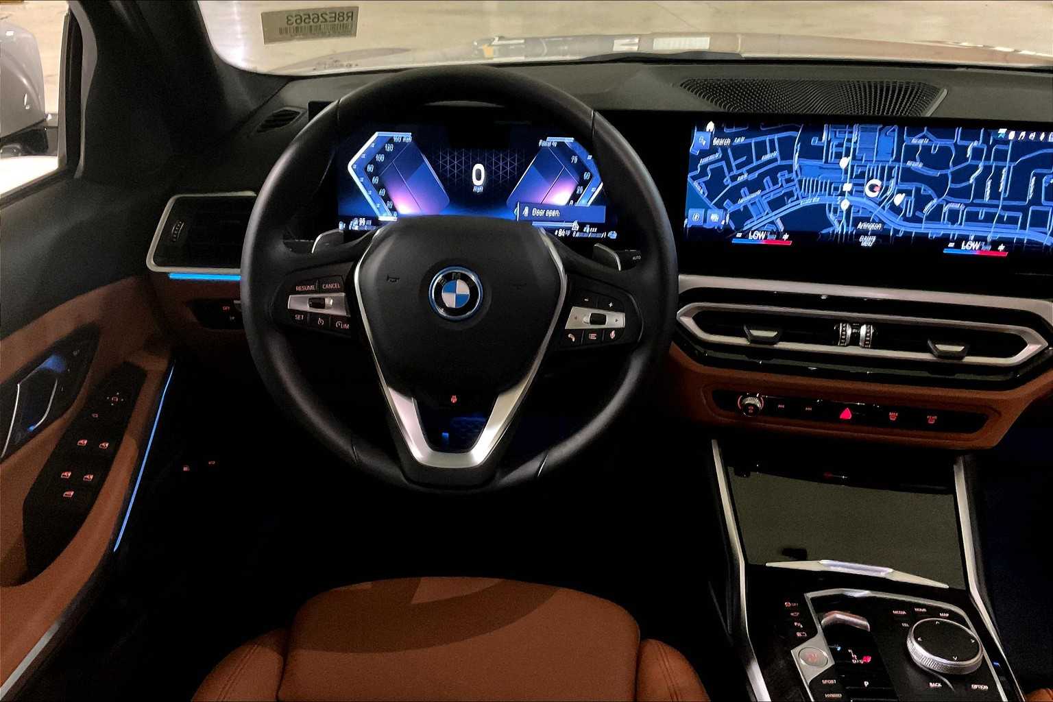 2024 Bmw 330e Sedan photo 4