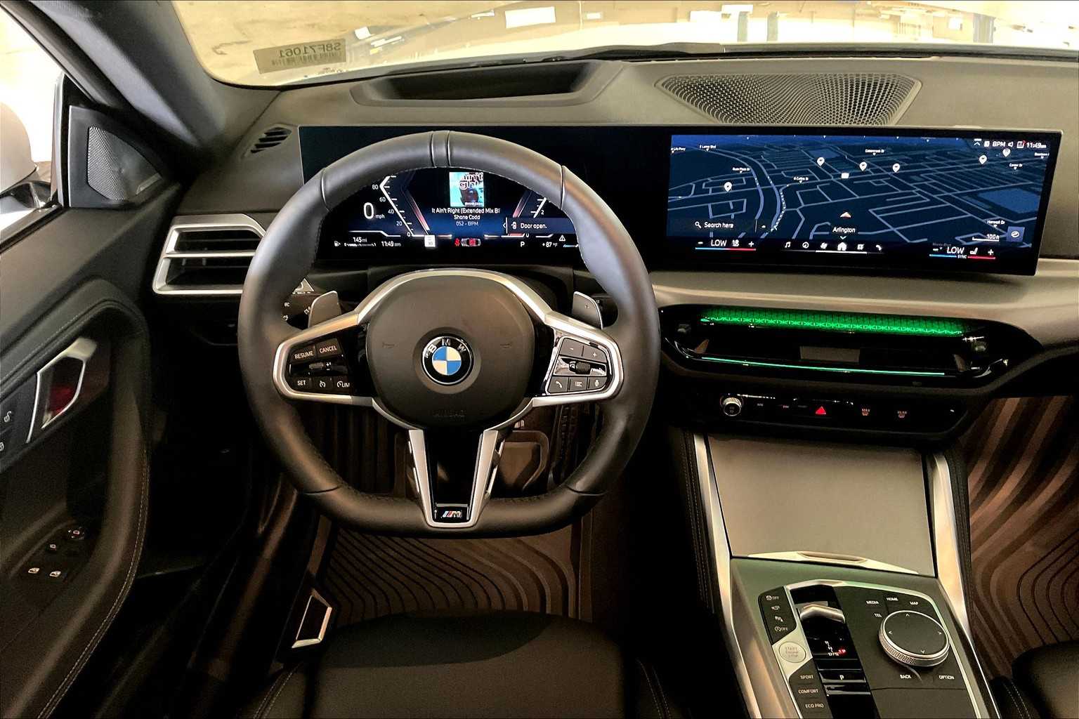 2025 Bmw 230i Coupe photo 4