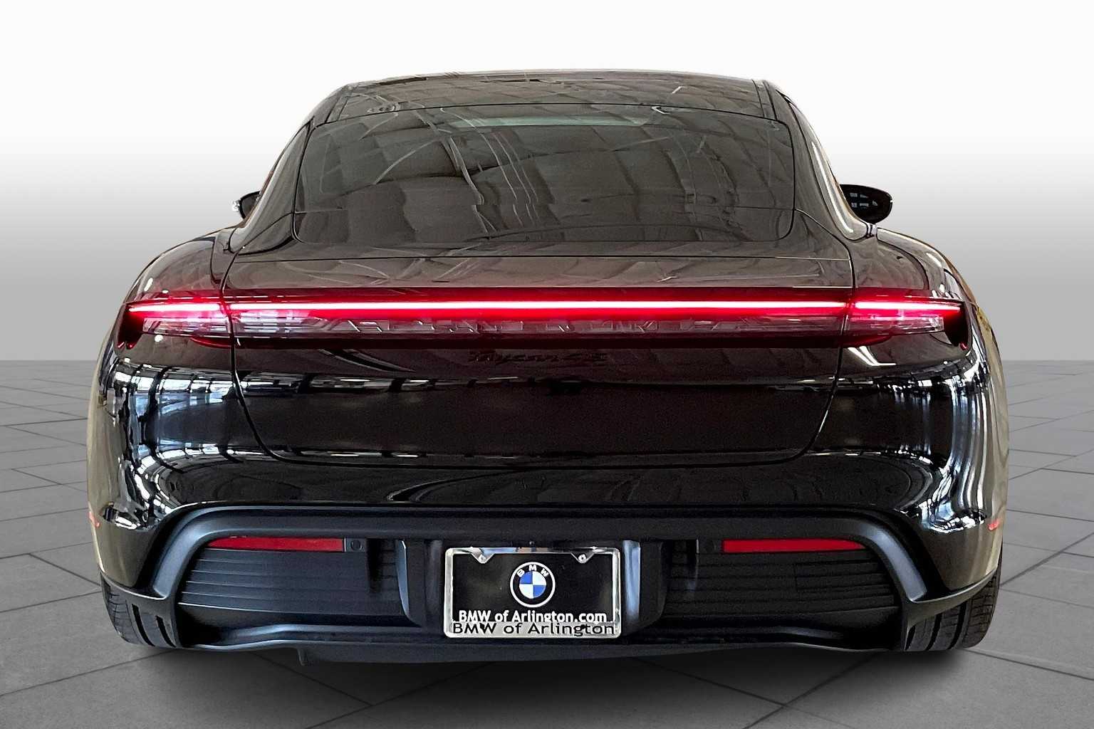 2024 Porsche Taycan 4S photo 3