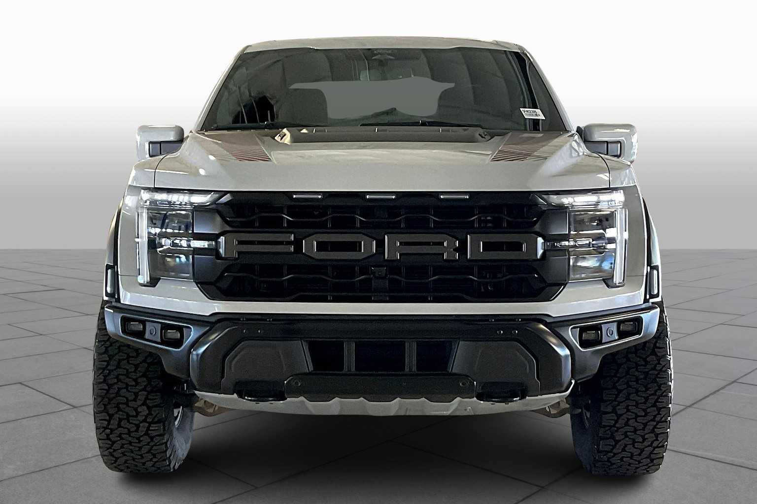 2025 Ford F-150 Raptor photo 2