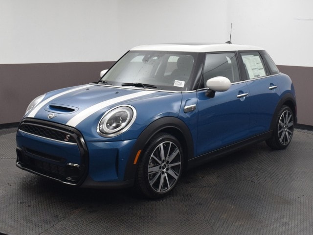 2023 MINI Hardtop 4 Door S's photo
