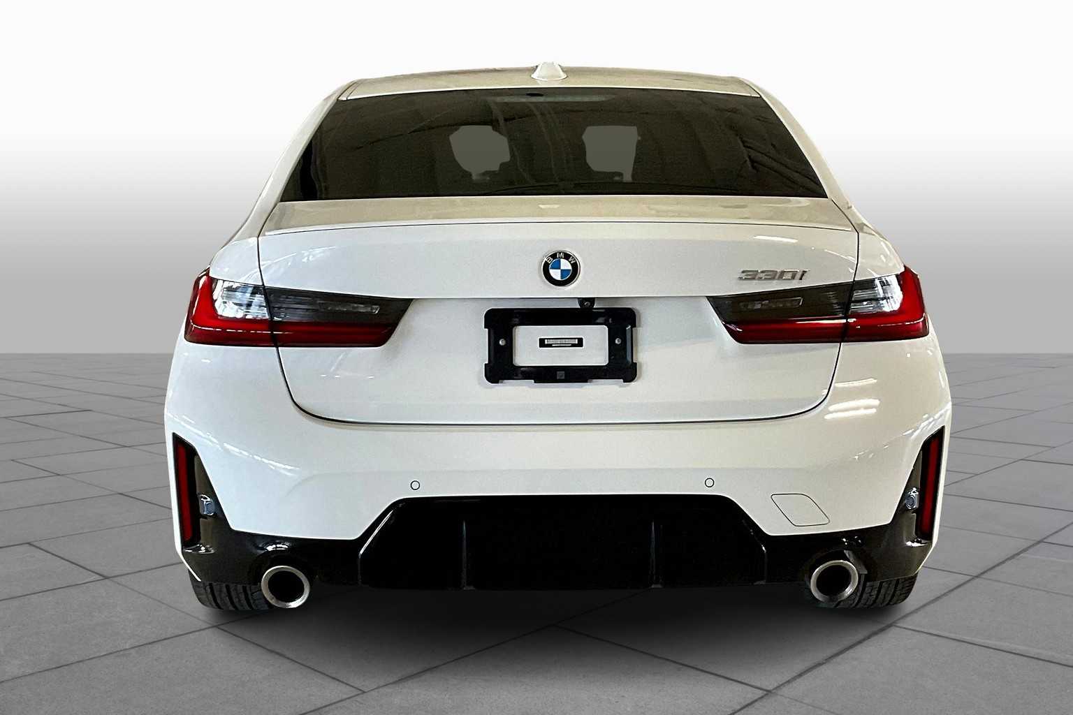 2023 Bmw 330i Sedan photo 3