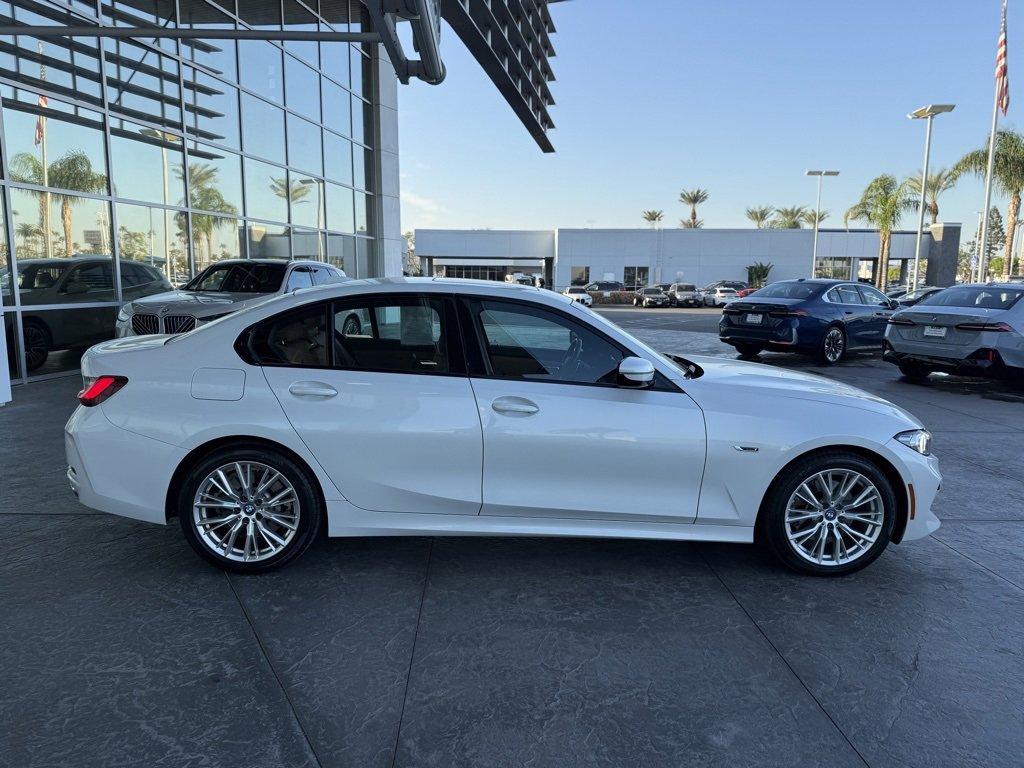 2023 Bmw 330e photo 3