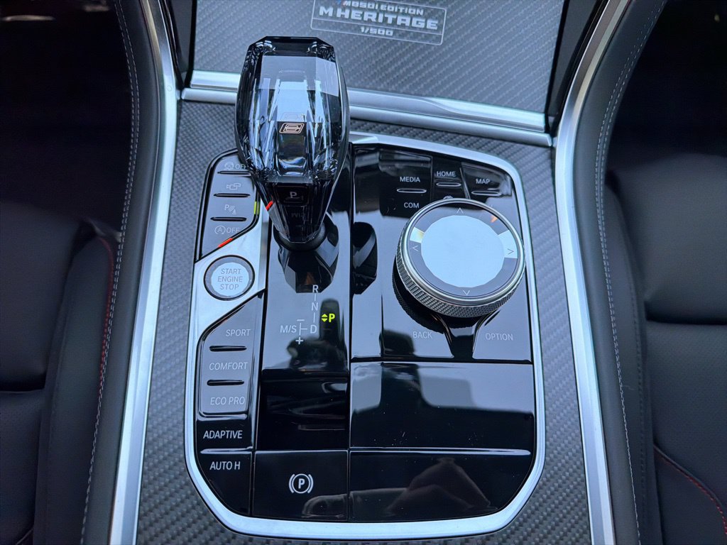 2026 BMW 8 Series M850i - Photo 17