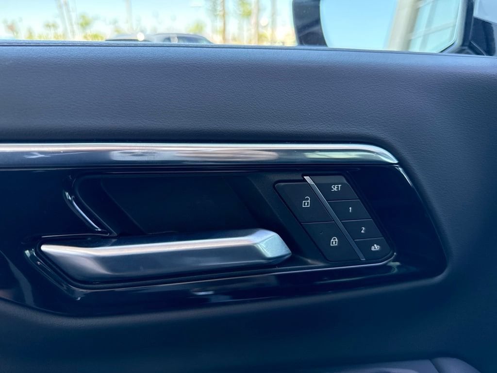 2025 Chevrolet Tahoe High Country - Photo 6