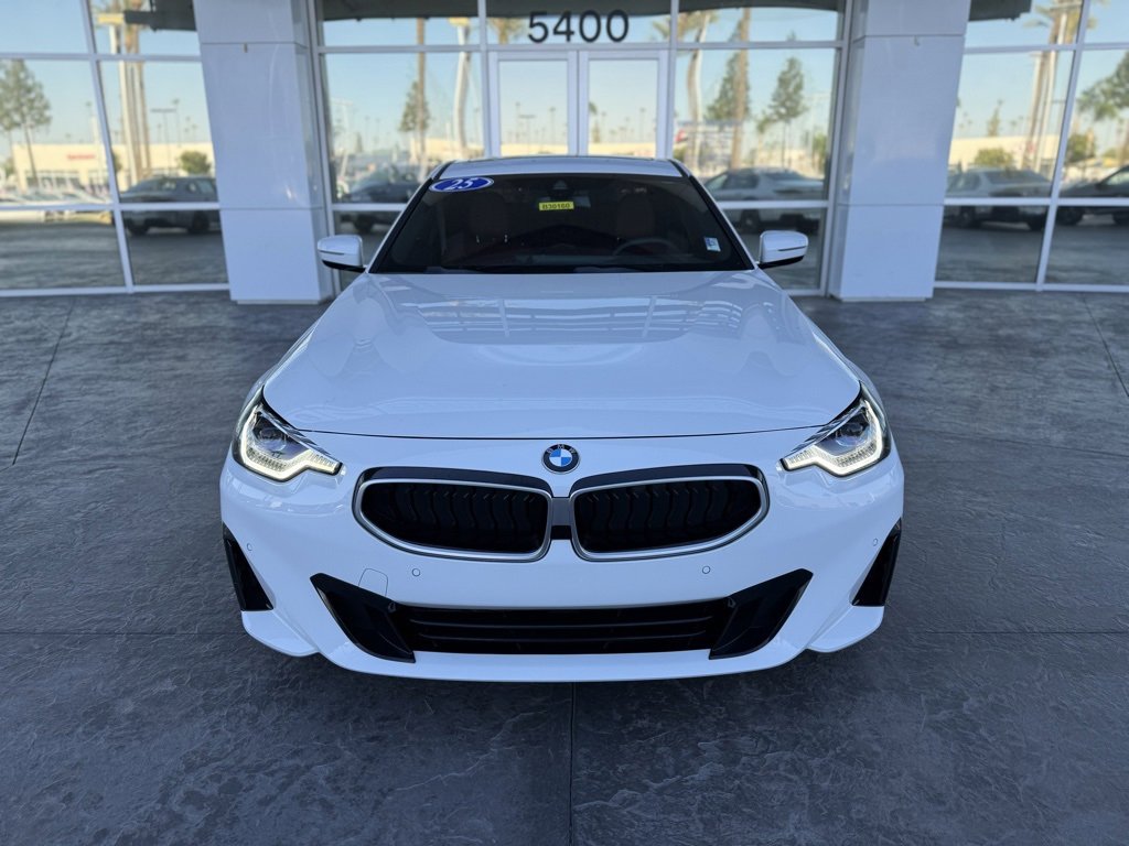 2025 Bmw 230i photo 2
