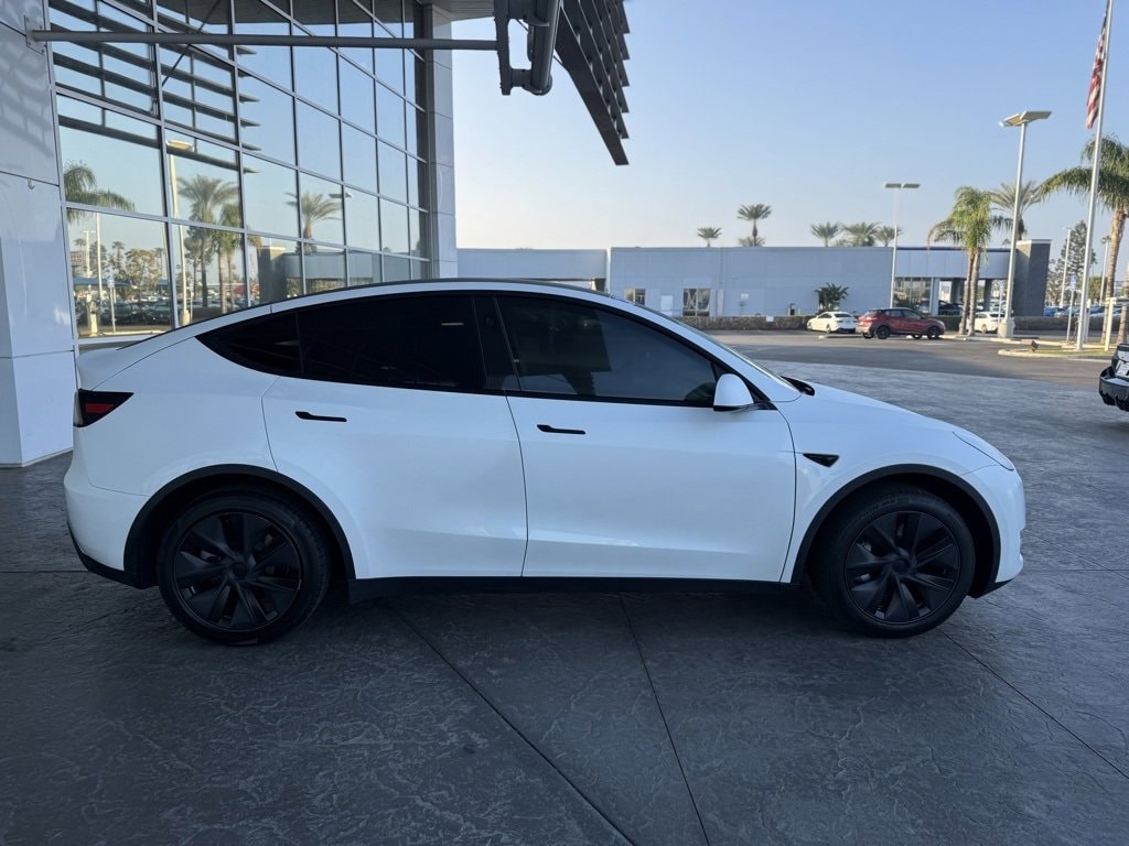 Used 2024 Tesla Model Y Standard Range SUV