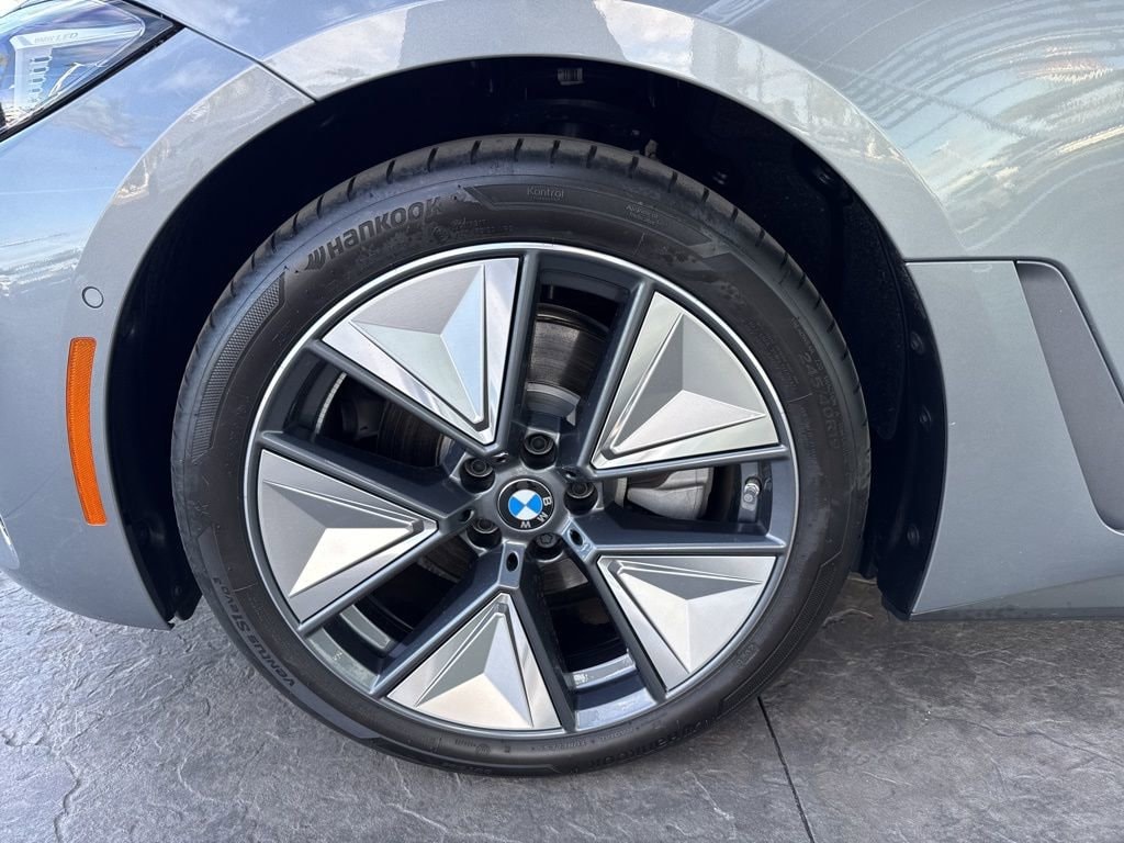 2025 BMW i4 eDrive40 photo 5