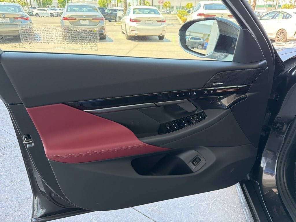 2026 BMW 5 Series 530i - Photo 8