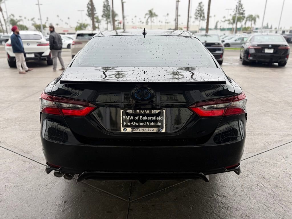 2024 Toyota Camry Hybrid SE photo 4