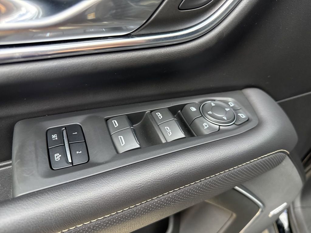 2022 Chevrolet Tahoe Premier photo 3