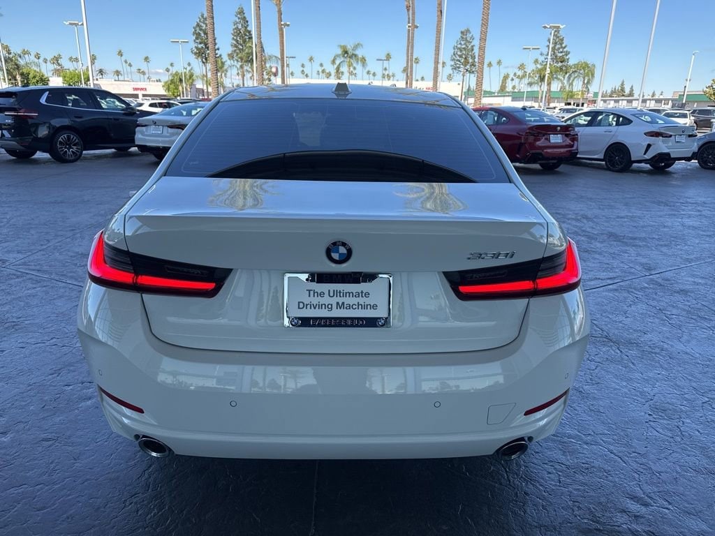 2024 BMW 330i 330i photo 4