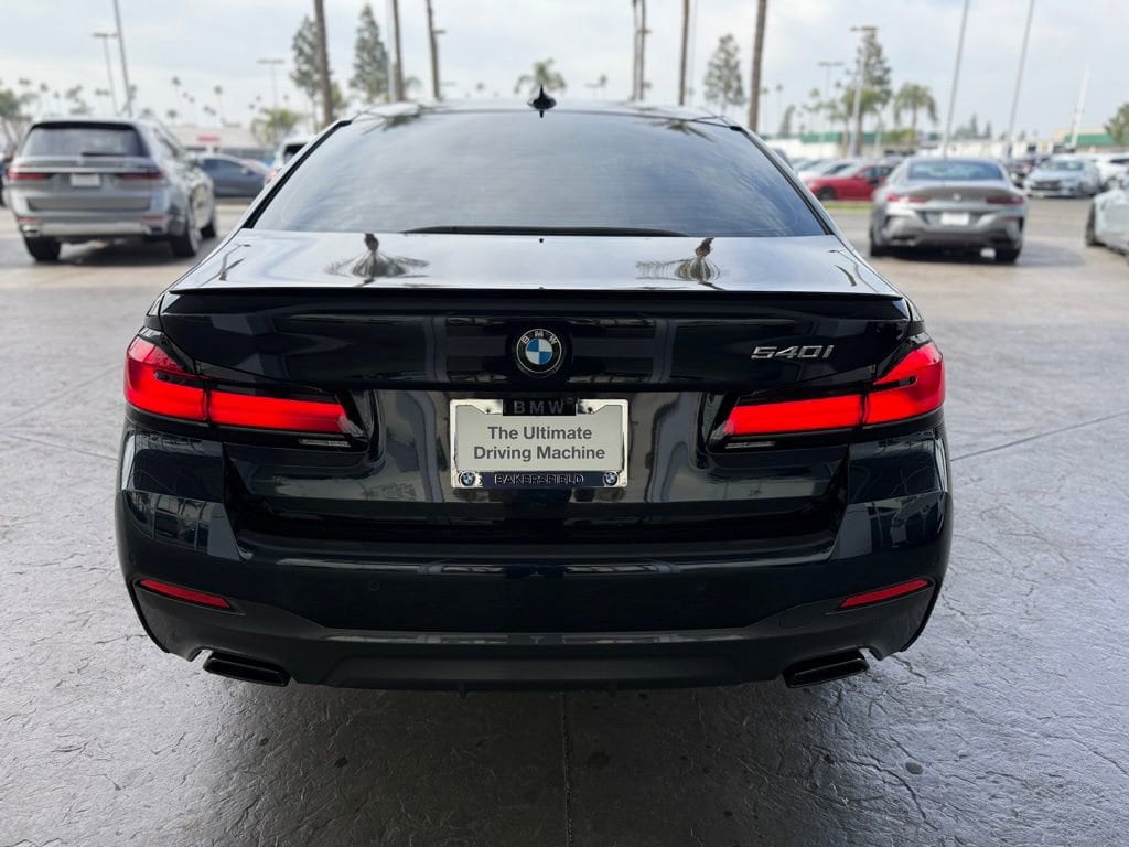 2023 BMW 540i 540i photo 4