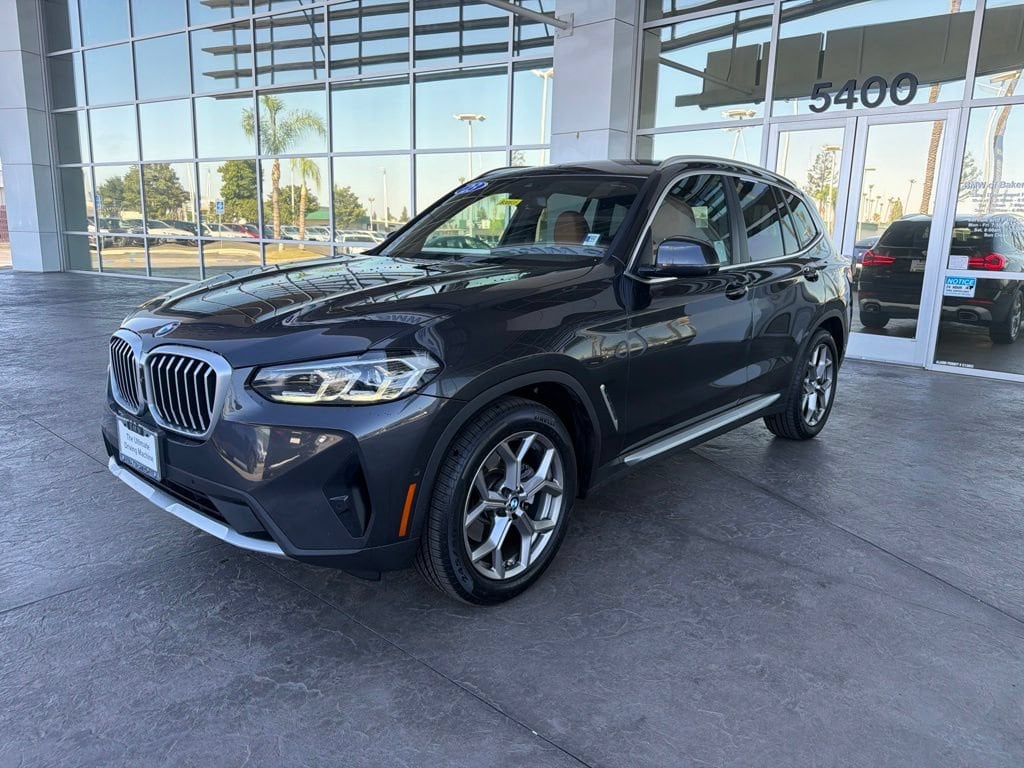 2023 BMW X3 sDrive30i's photo