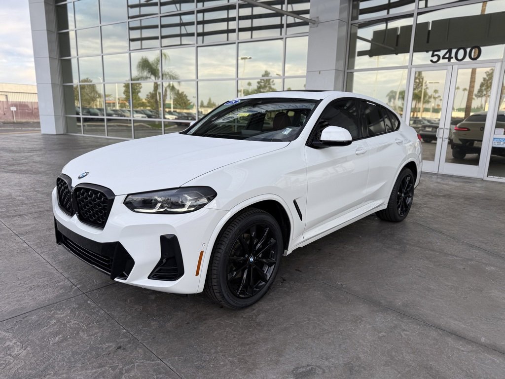 2025 BMW X4 M40i's photo