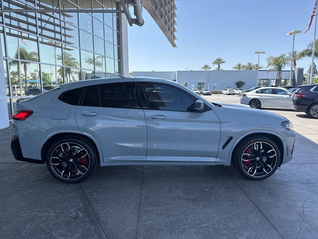 2024 BMW X4 M40i photo 3