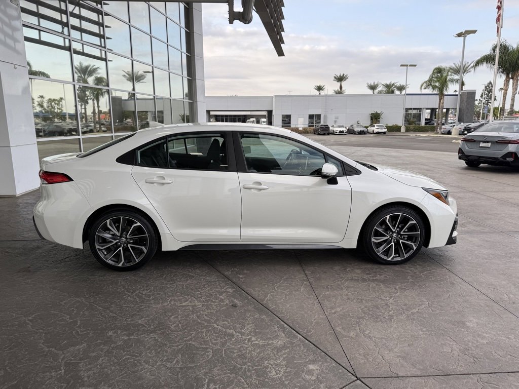 2021 Toyota Corolla SE photo 3